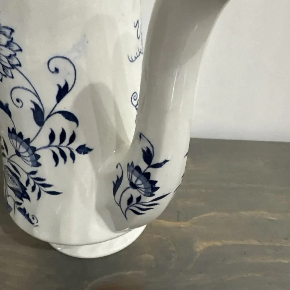 WOODS & SONS IRONSTONE OLD VIENNA / BLUE ONION COFFEE POT 1970